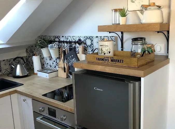 Lucarne Enchantee * Honfleur